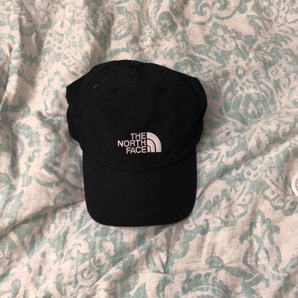 North face hat !